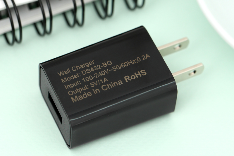 Adapter sạc USB 5W AVA DS432 Màu Đen