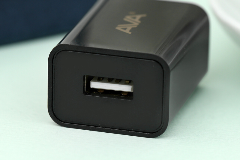 Adapter sạc USB 5W AVA DS432 Màu Đen