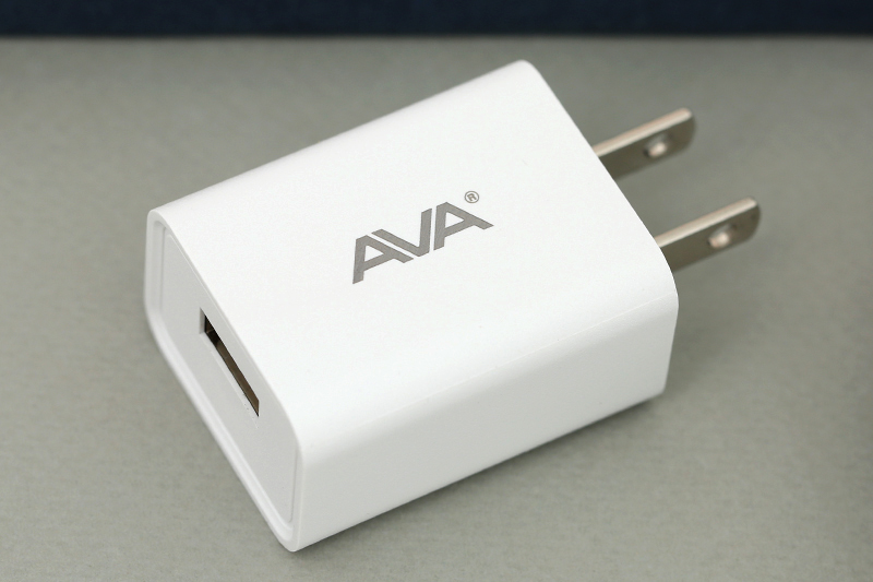 Adapter sạc USB 10.5W AVA DS433-WB Trắng