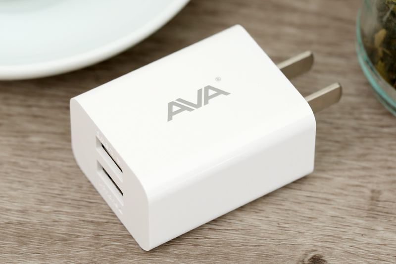 Adapter sạc USB 10.5W Dual AVA U215 hover
