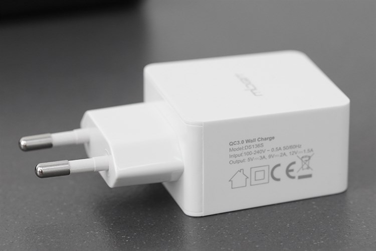 Adapter sạc USB Qualcomm 3.0 18W Mbest DS136S Màu Trắng