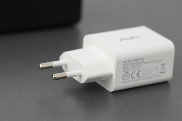 Adapter sạc 2 cổng USB 12W Dual AVA ACL168 Trắng Màu Trắng