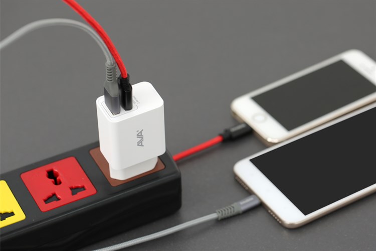 Adapter sạc 2 cổng USB 12W Dual AVA ACL168 Trắng Màu Trắng
