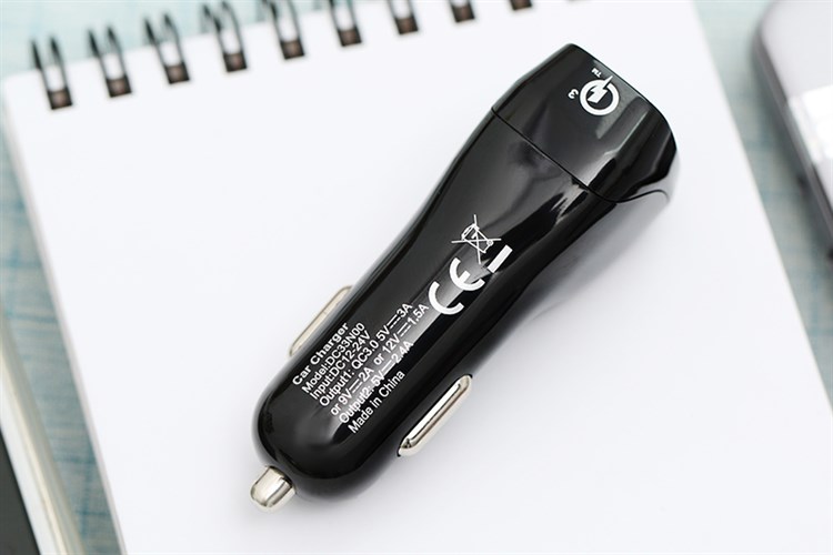 Sạc xe hơi 2 cổng USB Qualcomm 18W Mbest DC33N00 Màu Đen