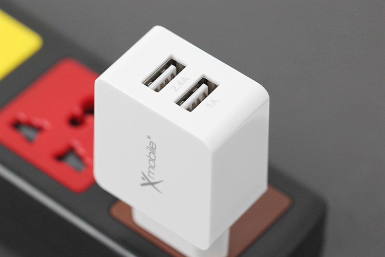 Adapter sạc 2 cổng USB 12W Xmobile DS476 Màu Trắng