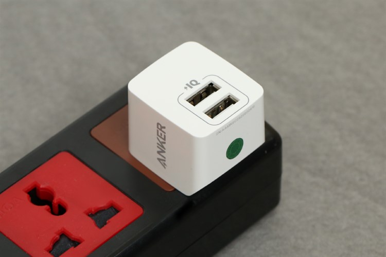 Adapter sạc USB 12W Dual Anker PowerPort Mini - A2620 Màu Trắng