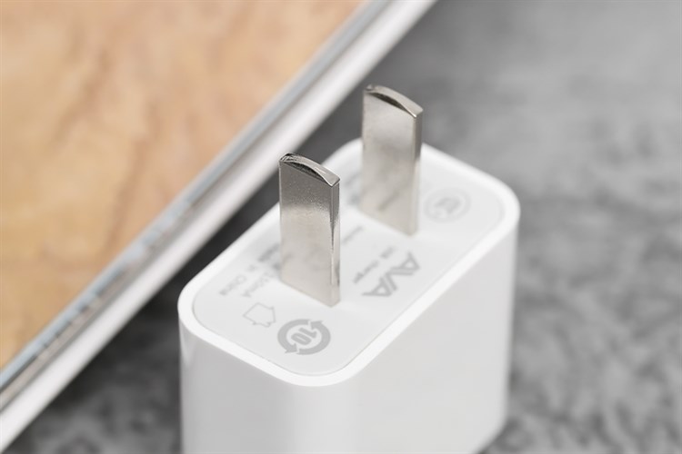 Adapter sạc USB 5W AVA JC62A Màu Trắng
