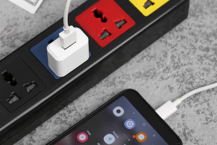 Adapter sạc USB 5W AVA JC62A Màu Trắng