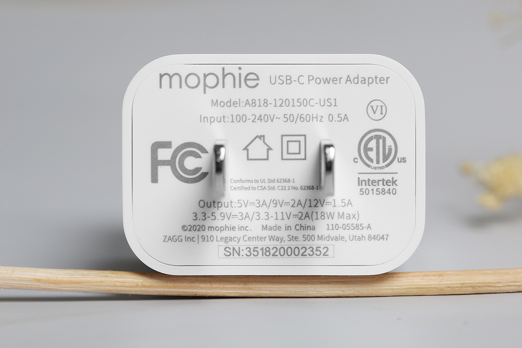 Adapter sạc Type C PD 18W Mophie A818 - 6