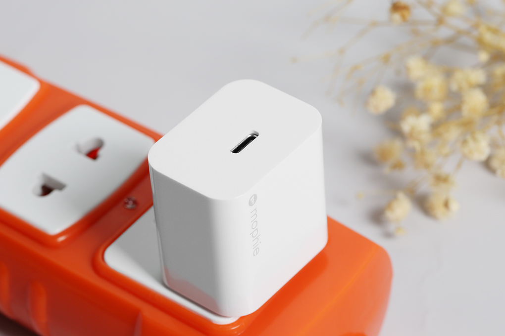 Adapter sạc Type C PD 18W Mophie A818 - 8