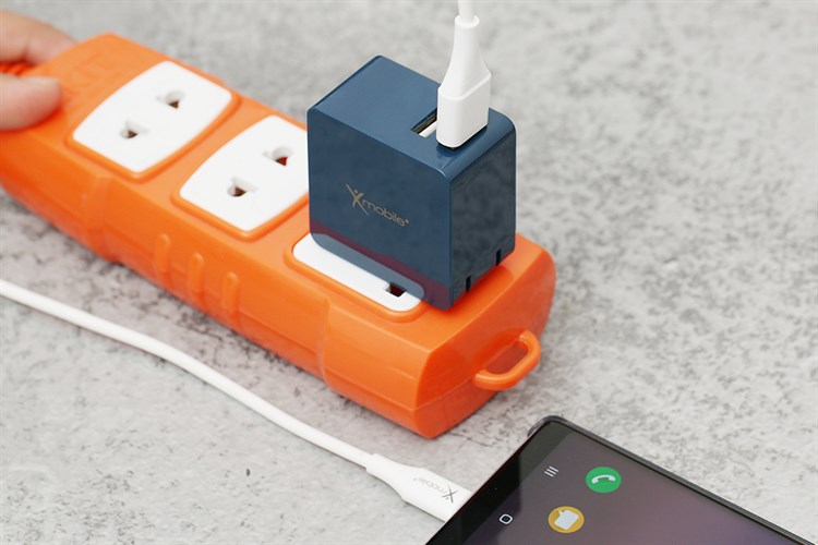 Adapter sạc 2 cổng USB 17W Dual Xmobile DS730-DB Màu Xanh Dương