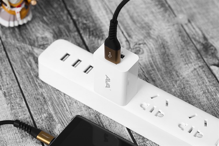 Adapter sạc 2 cổng USB 10.5W Dual AVA U215A Màu Trắng