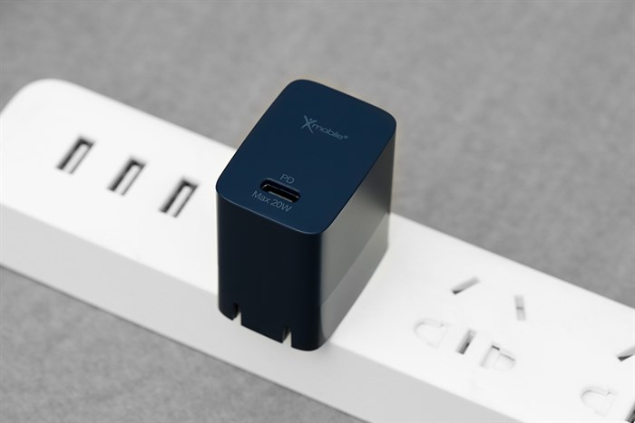 Adapter Sạc Type C PD 20W Xmobile TC20B Màu Xanh Navy