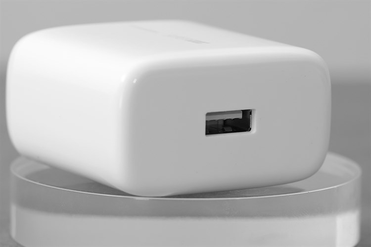 Adapter Sạc SuperVOOC 65W OPPO VCA7JAUH Màu Trắng