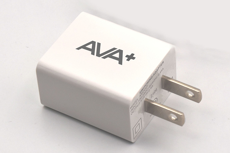 Adapter sạc USB 12W AVA+ ASUC01 hover