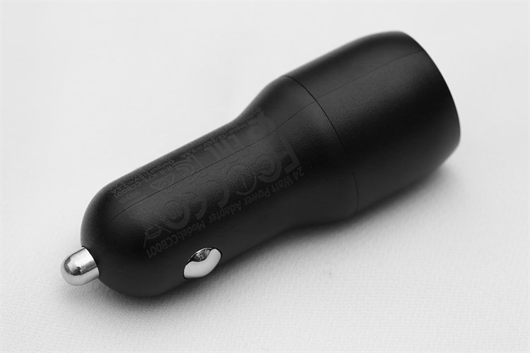 Sạc xe hơi 2 cổng USB 12W Belkin CCB001 Màu Đen
