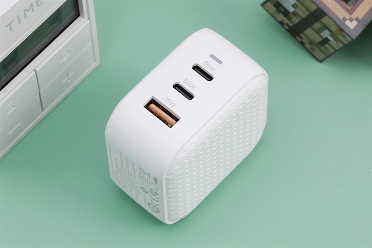 Adapter Sạc 3 cổng USB Type C PD QC3.0 GaN 65W HyperJuice HJ265 Màu Trắng