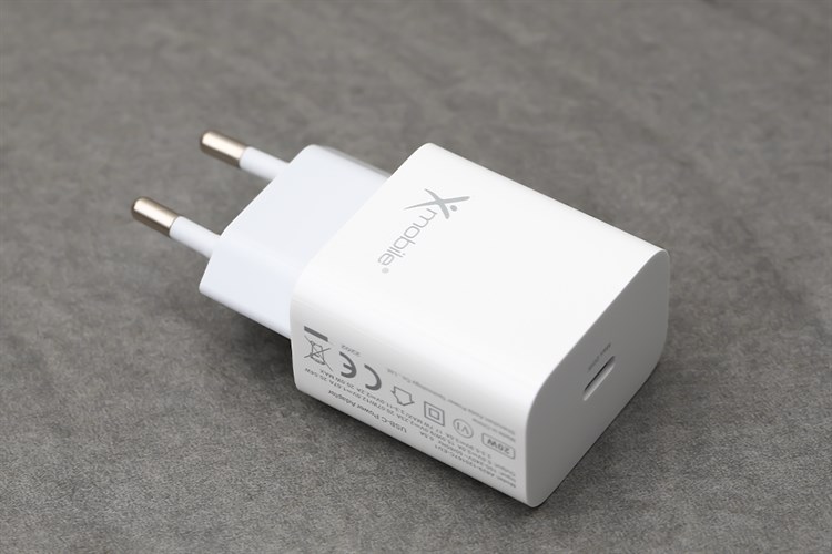 Adapter Sạc Type C PD 20W Xmobile A829 Màu Trắng