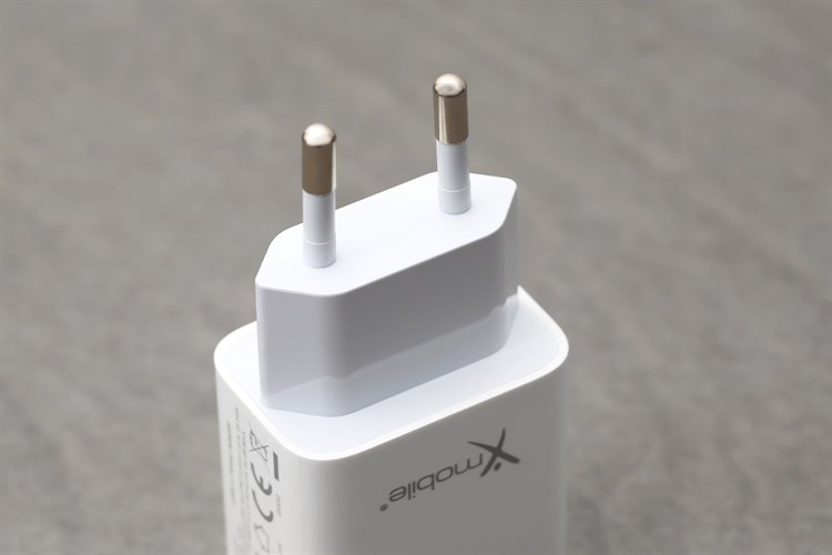 Adapter Sạc Type C PD 20W Xmobile A829 Màu Trắng