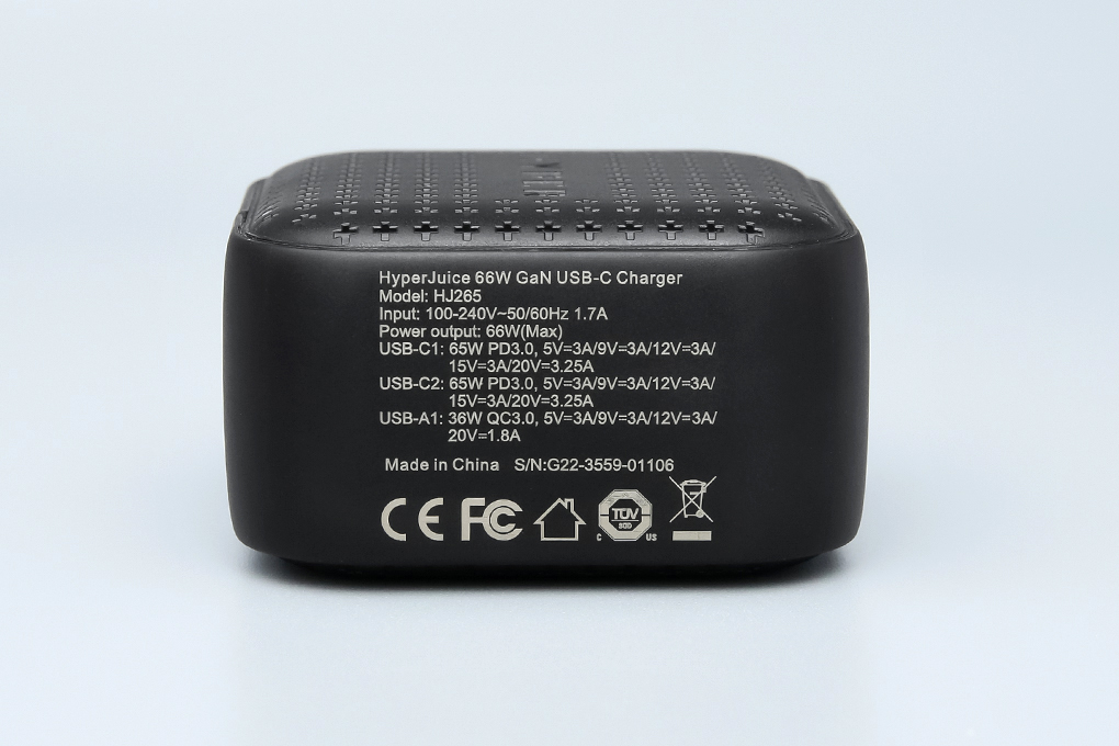 Adapter Sạc 3 cổng USB Type C PD QC3.0 GaN 66W HyperJuice HJ265 Màu Đen