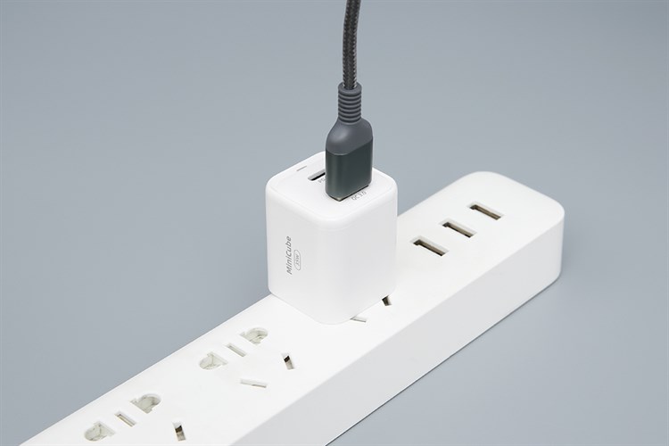 Adapter sạc 2 cổng USB Type C PD QC3.0 GaN II 35W Innostyle MiniCube IC35CA Màu Trắng