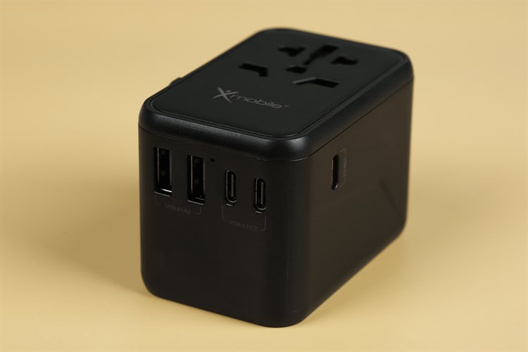 Adapter Sạc đa năng Universal PD GaN 65W Xmobile DS636 Màu Đen
