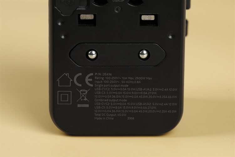 Adapter Sạc đa năng Universal PD GaN 65W Xmobile DS636 Màu Đen