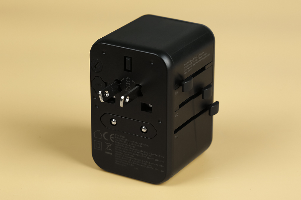 Adapter Sạc đa năng Universal PD GaN 65W Xmobile DS636 Màu Đen