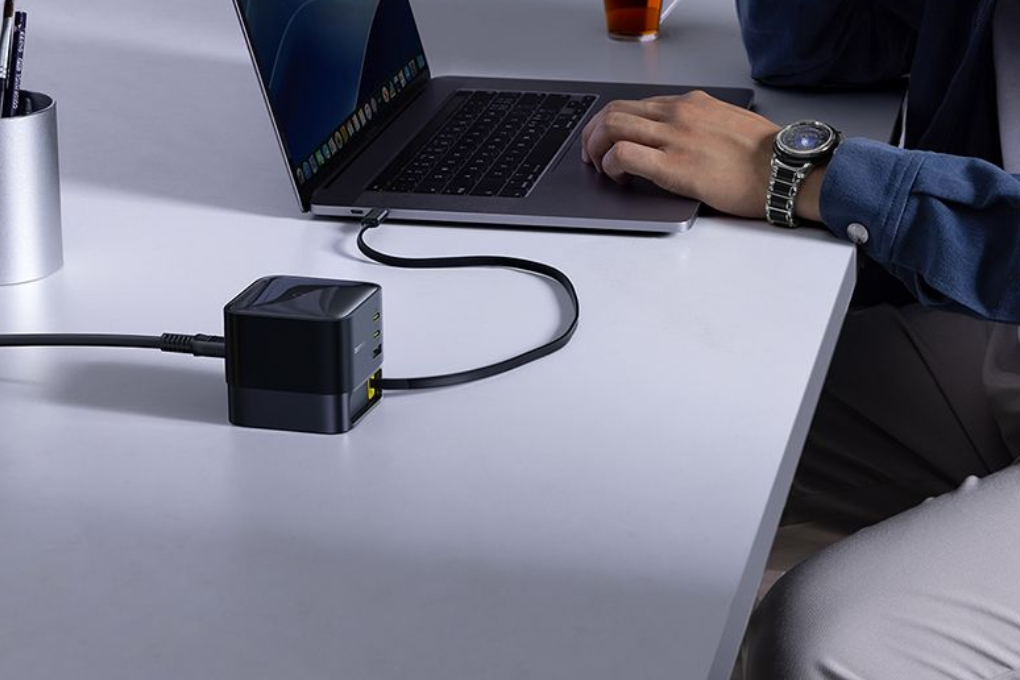 Bộ sạc nhanh 4 cổng USB Type-C 100W Baseus CCSPC100CS kèm Cáp Type C - Type C Màu Đen