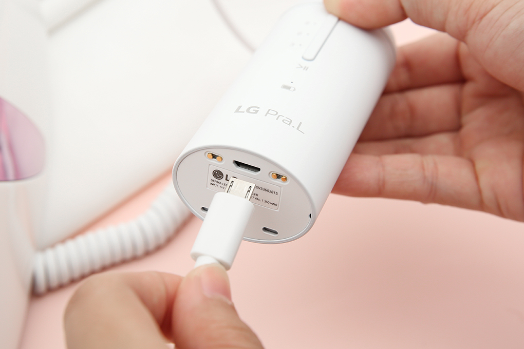 Mặt nạ chăm sóc da mặt Derma LED LG BWM1V Màu Trắng