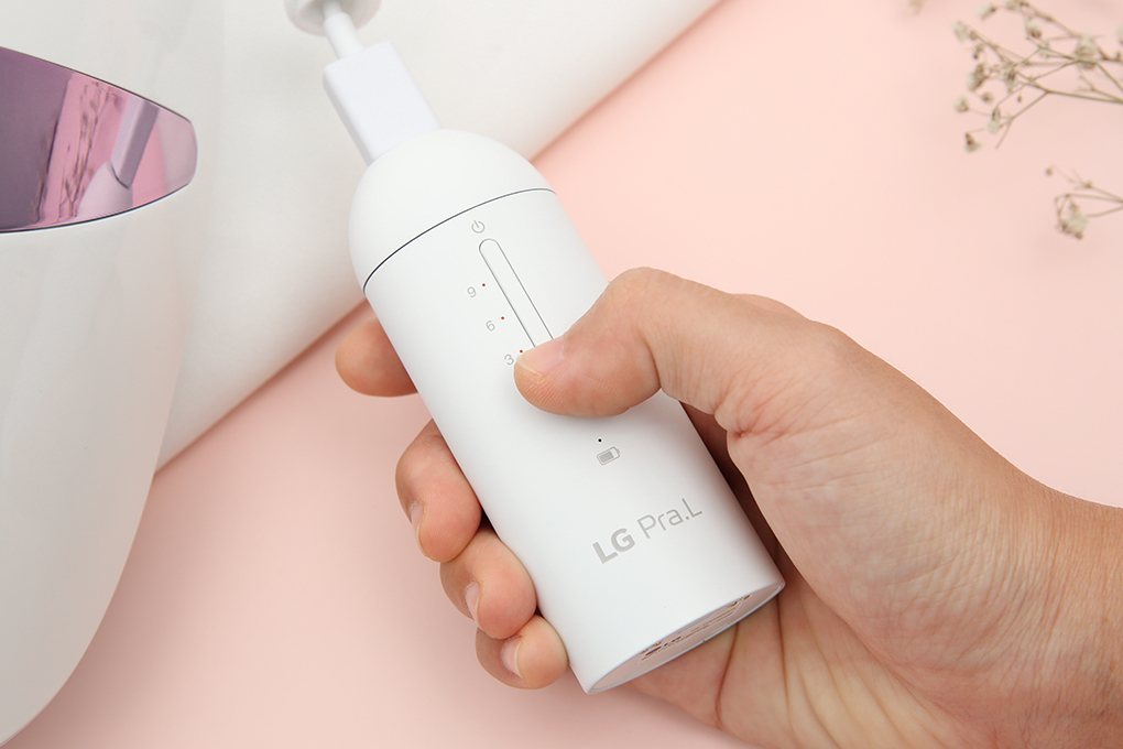 Mặt nạ chăm sóc da mặt Derma LED LG BWM1V Màu Trắng