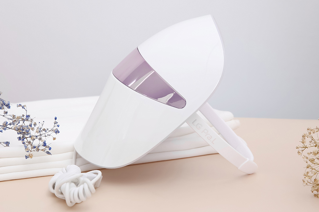 Mặt nạ chăm sóc da mặt Derma LED LG BWM1V Màu Trắng