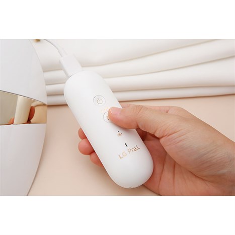 Mặt nạ chăm sóc da mặt Derma LED LG BWL1 Màu Trắng