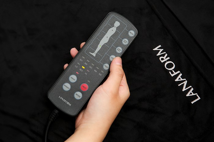 Đệm massage toàn thân Lanaform LA110316 Màu Đen