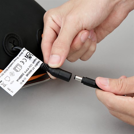 Máy massage toàn thân Rio Beauty BT-MANB-EU Màu Đen - Cam