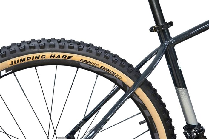 Xe Đạp Địa Hình MTB Forever FM041 27.5 inch Màu Đen