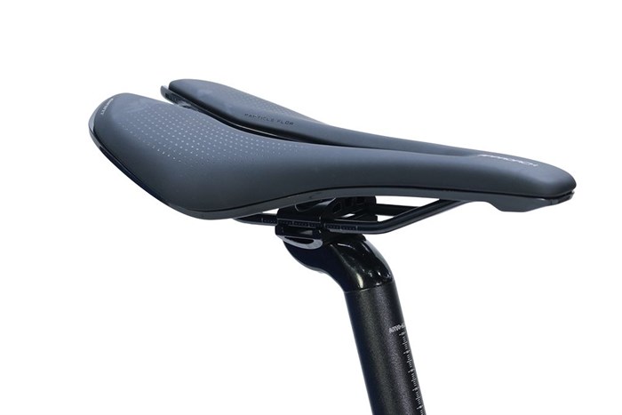 Xe Đạp Thể Thao Road Giant Contend 3 29 inch Size S