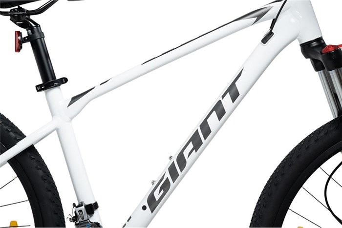 Xe Đạp Địa Hình MTB Giant ATX 810 27.5 inch Size S Màu Trắng