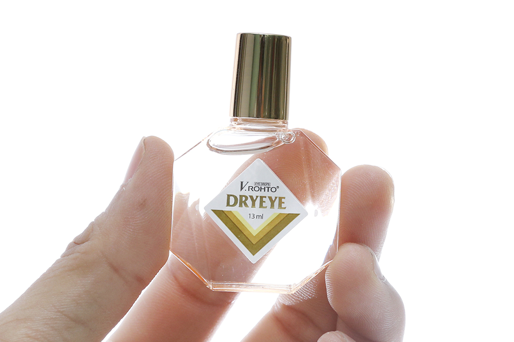 Dung dịch nhỏ mắt V.Rohto Dryeye giảm khô mắt, mỏi mắt