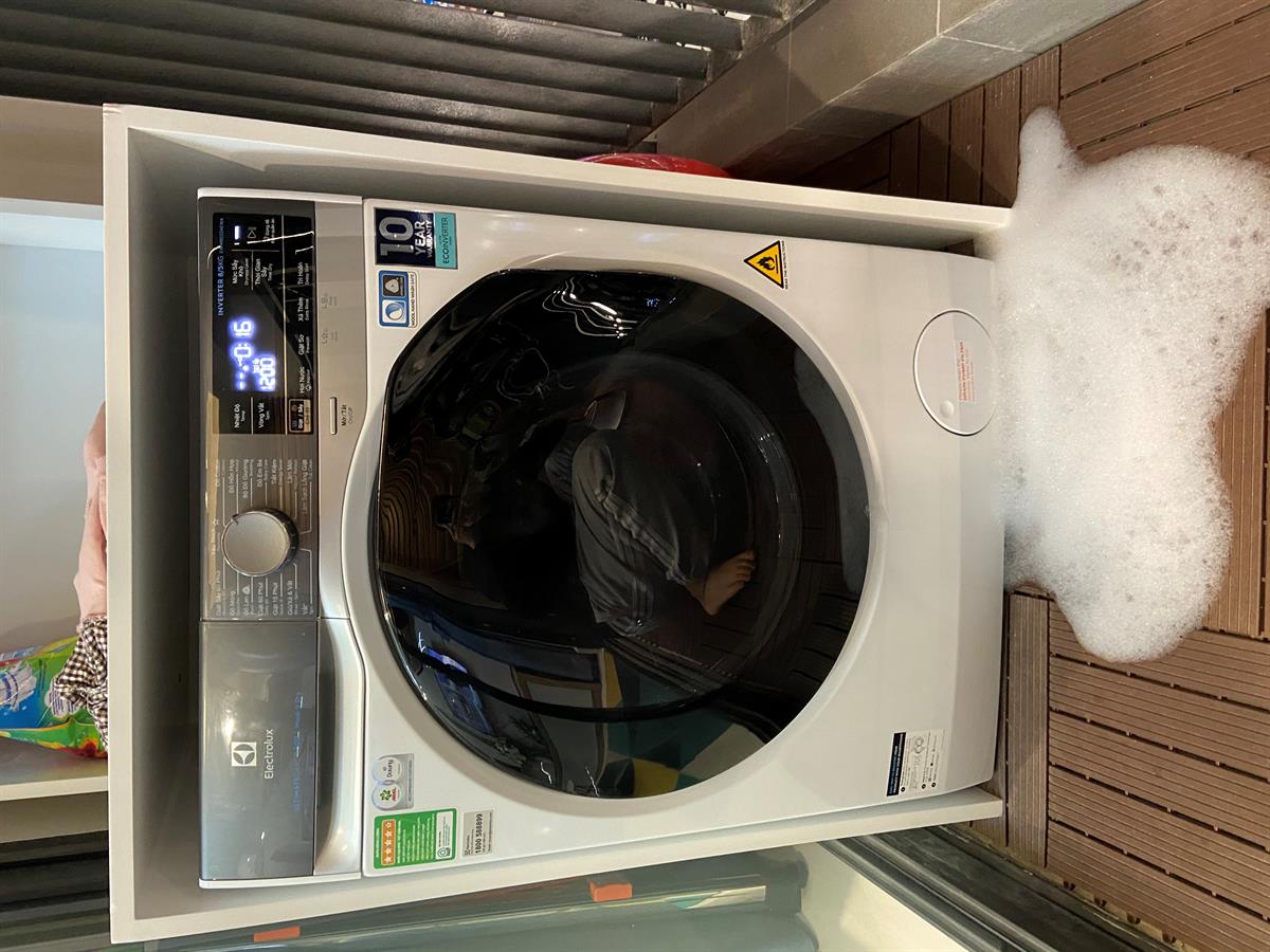 electrolux washer dryer eww8023aewa