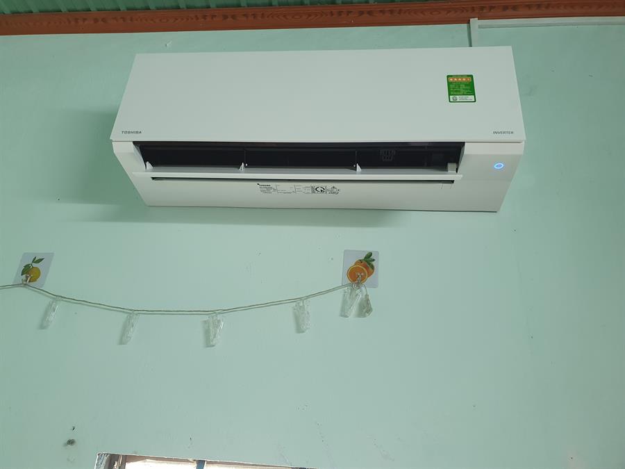 Máy lạnh Toshiba Inverter 1 HP RAS-H10E2KCVG-V