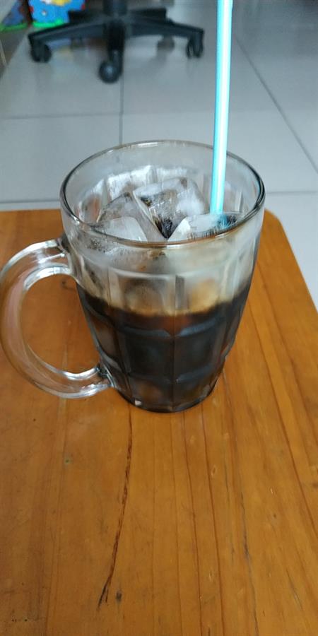 Ly cafe den da - Một ly cafe đen đá sẽ giúp bạn tăng cường năng lượng và tập trung tốt hơn trong công việc. Hãy thưởng thức và trải nghiệm hương vị thơm ngon của ly cafe đen đá.