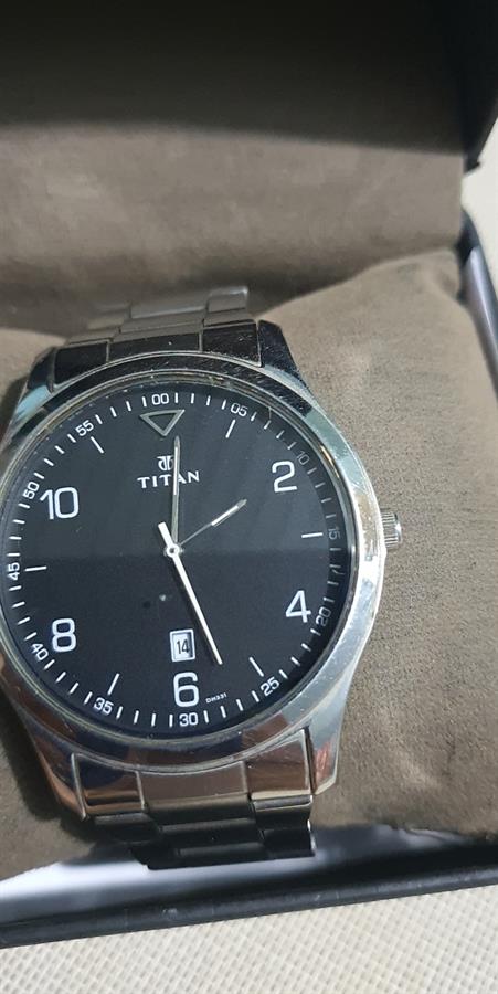 ng h Nam Titan 1770SM02 ch nh h ng