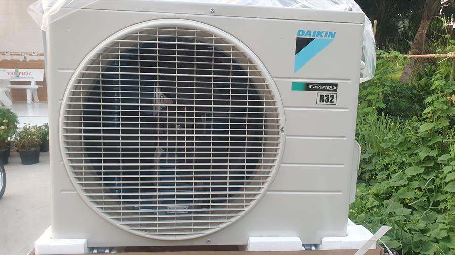 Máy lạnh Daikin Inverter 1 HP FTKY25WMVMV có mua trả góp Máy lạnh Daikin Inverter 1 HP FTKY25WMVMV có mua trả góp