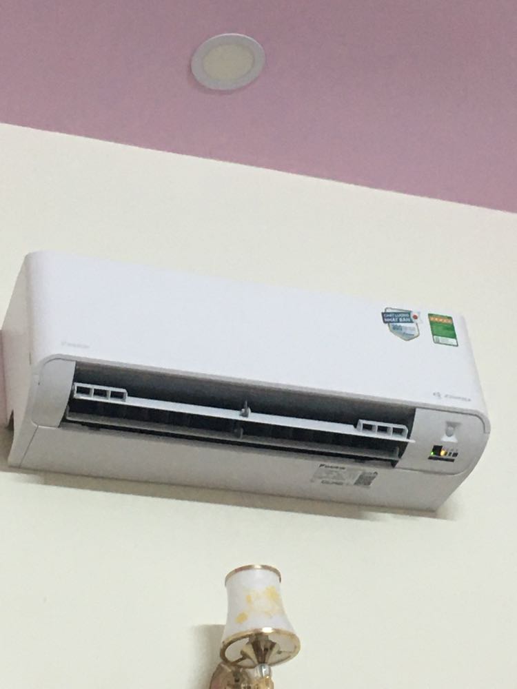 Máy lạnh Daikin Inverter 1 HP FTKY25WMVMV có mua trả góp Máy lạnh Daikin Inverter 1 HP FTKY25WMVMV có mua trả góp