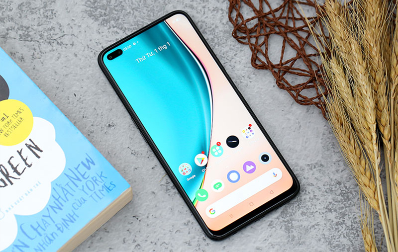Về “viên thuốc” ở mặt trước, bộ đôi camera này gồm 1 camera chính 16 MP và 1 camera góc siêu rộng 8 MP