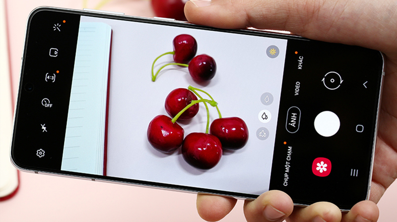 Galaxy S21+ trao cho bạn toàn quyền để tạo những đoạn video 8K tuyệt đẹp