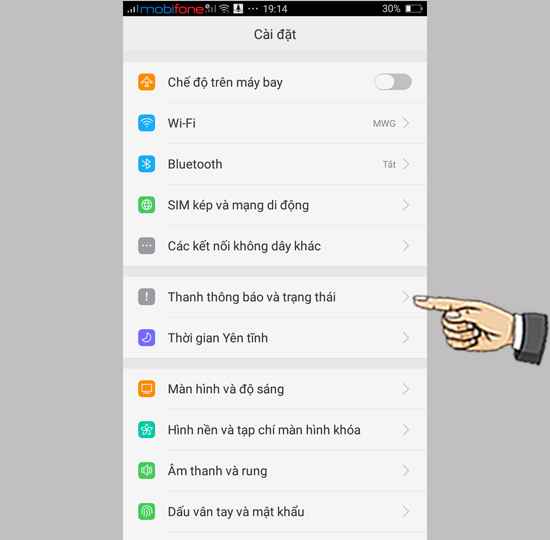 chọn Thanh thông báo và trạng thái
