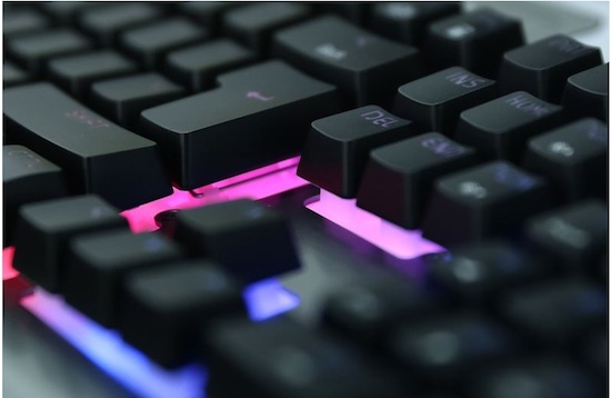 Thế Giới Di Động b&aacute;n b&agrave;n ph&iacute;m, bạn c&oacute; biết?