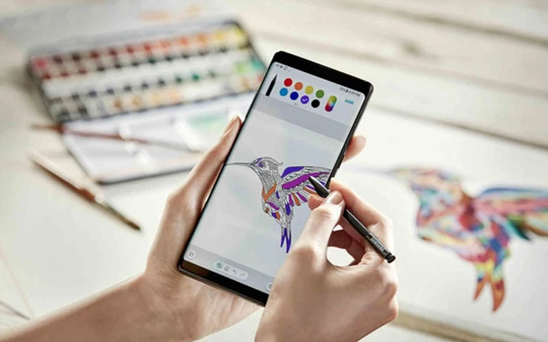  R&uacute;t b&uacute;t S pen để hiển thị biểu tượng l&ecirc;n m&agrave;n h&igrave;nh